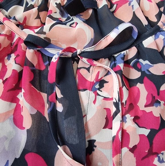 Gap Sheer Floral Flowy Blouse - Picture 4 of 8